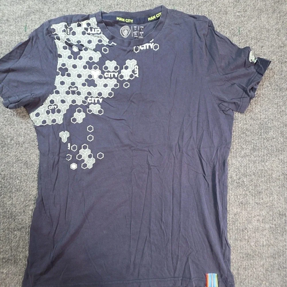 Manchester City Shirt Mens Large Blue Soccer Football Hexagon Graphic Tee Top